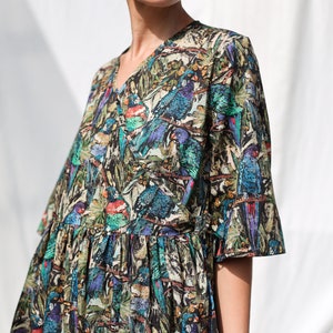 Lockeres Wickelkleid im exclusiven Print SONNY JAMES/OFFON Clothing Bild 9