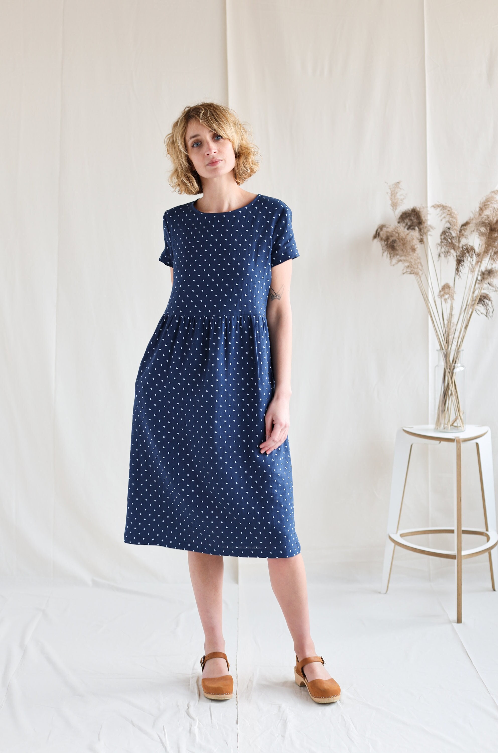 Navy blue skirt with white polka dots cheap