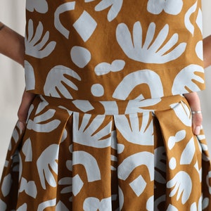 Jupe plissée en coton à imprimé abstrait OFFON CLOTHING image 7