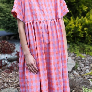 Oversized seersucker geruite jurk SILVINA OFFON KLEDING afbeelding 10