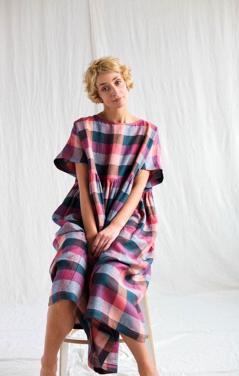 Oversize linen dress in checks SILVINA OFFON CLOTHING image 6