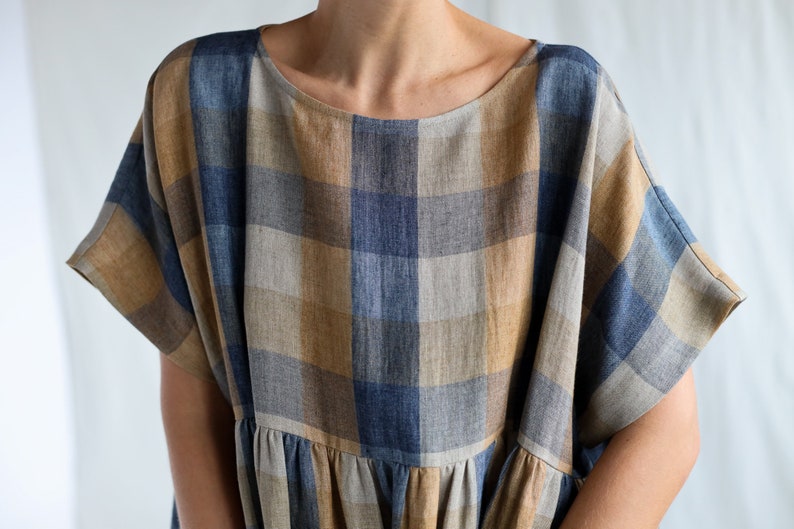 Linen oversize dress in checks SILVINA OFFON CLOTHING image 7