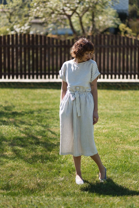 princess polly baby blue dress Vintage striped linen women long dress with ruffled square collar and  flutter short sleeves mid-calf summer dress empire waist A-line silhouette  from Dhgate Basic & Casual Dresses main image 1