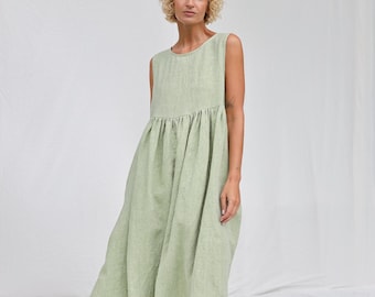 Ärmelloses Leinenkleid mit hohem Bund • OFFON CLOTHING