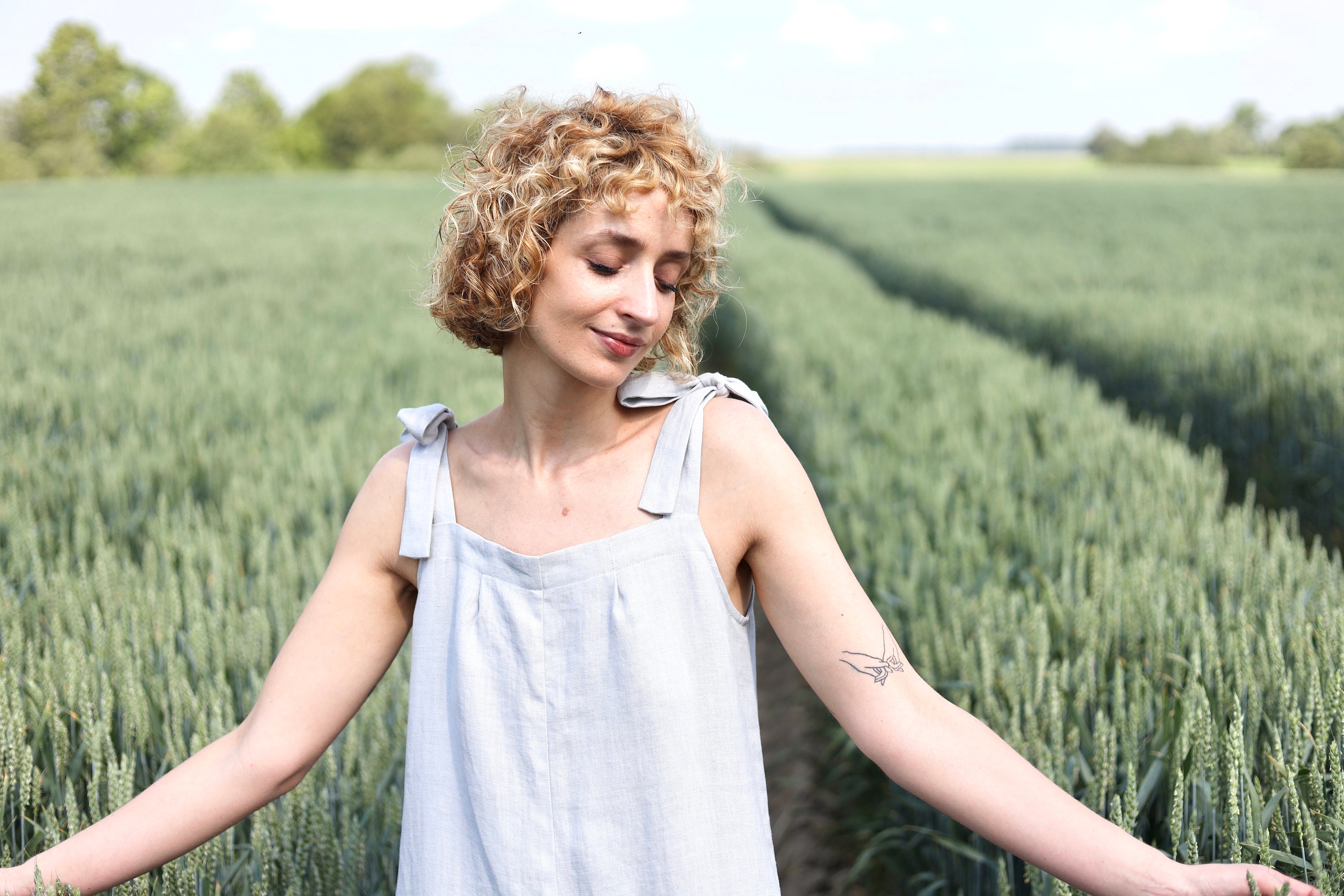 Tie-strap Linen Jumpsuit / Sleeveless 