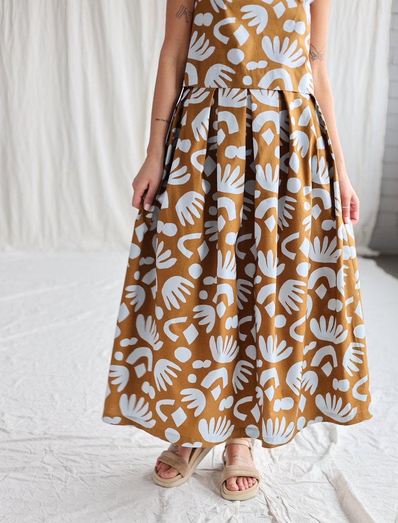 Abstract print cotton pleated skirt OFFON CLOTHING image 4