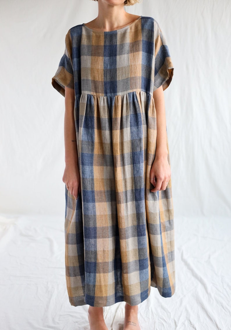 Linen oversize dress in checks SILVINA OFFON CLOTHING image 1