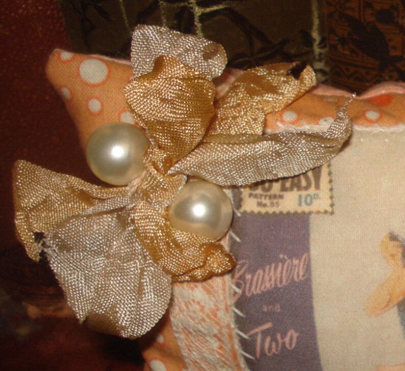 She Believed She Could OOAK Handmade PINCUSHION Brassiere Knickers Pattern Lingerie Image Old Lace /& Pearls So She Did