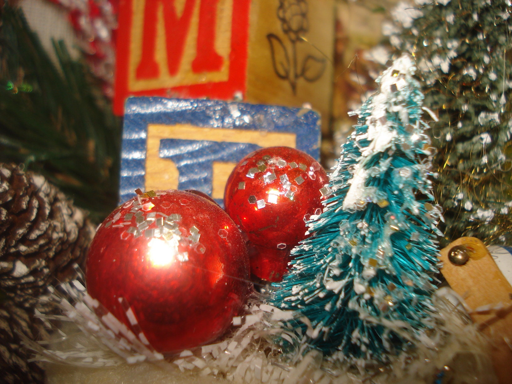 OOAK Décoration de cône de Noël faite à la main Alphabet | Etsy
