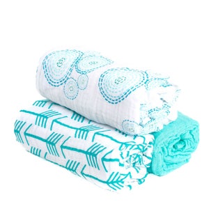 3 Pack Muslin Swaddle Blankets Aqua Bubbles with Arrows and Aqua Solid