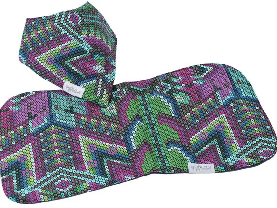 close baby bibs