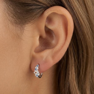 Cluster Star Blue Crystal Huggie Earrings, Copper Hoop with 925 Silver Posts, Hollow Star Sky Hoop Earrings, Trendy Stackable Ear Jewelry