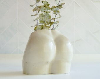 Booty Vase (Natural)