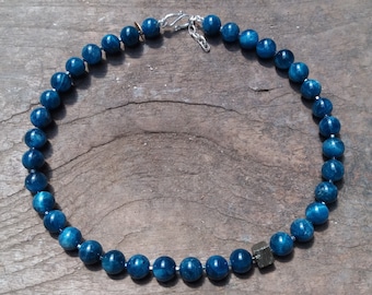 Collier en pierres naturelles nommé : "BLUE JEAN"_bijou de créateur_Paris