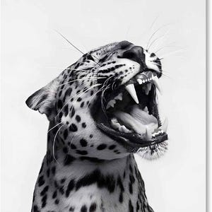 Svartvitt digitalt tryck med rytande leopard, väggkonst med vilda djur, monokrom leopardposter, minimalistisk inredning, direktnedladdning