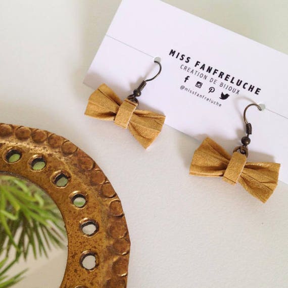Scarica Gratis Images Paire De Boucles D Oreilles Noeud Papillon Dandy Etsy dernière par