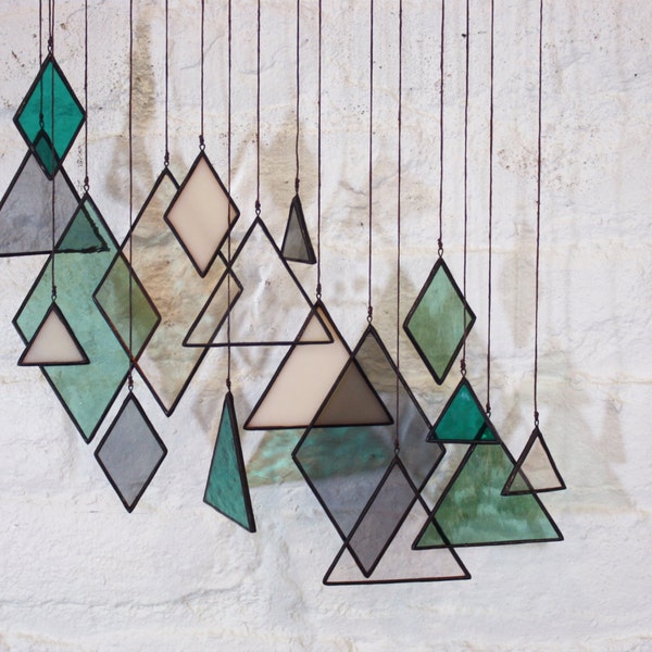 Elementen van gebrandschilderd glas (set van 17) // raamhanger, muurkunst, aanpasbaar, suncatcher, glaskunst, modern glas in lood