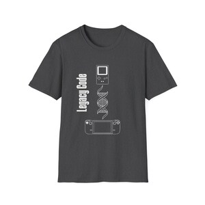 Legacy Code T-Shirt | Retro-Grafik mit DNA-Codierung für Handhelds