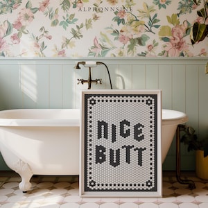 Póster con impresión de trasero bonito, arte de pared con letras hexagonales y azulejos de bistró, póster con tipografía de azulejos de piso, arte imprimible con decoración divertida para baño