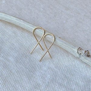 Dainty Simple Wire Twist Earrings, Minimalist Everyday Earrings, Unique Gift for Women, Silver, Gold, Rose Gold