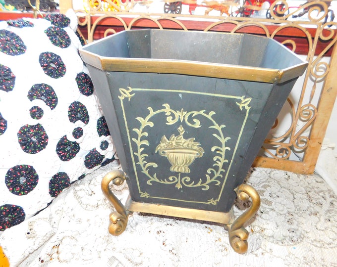 Heavy Metal Waste Basket/planter, Metlae Waste Basket, Claw Feet Can