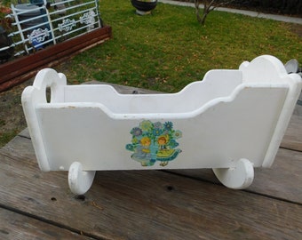 Cuna de madera para muñecas, muebles para muñecas, cuna mecedora vintage para muñecas, expositor de muñecas, muñecas, recuerdos de la infancia, regalo, Daysgonebytreasures *y