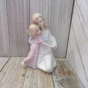 Vintage Mother and Daughter Porcelain Figurine by Paul Sebastian, 199O, Mom and Child Home Decor, Gift, Memories,  Daysgonebytreasures