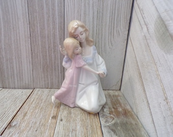 Vintage Mother and Daughter Porcelain Figurine by Paul Sebastian, 199O, Mom and Child Home Decor, Gift, Memories,  Daysgonebytreasures