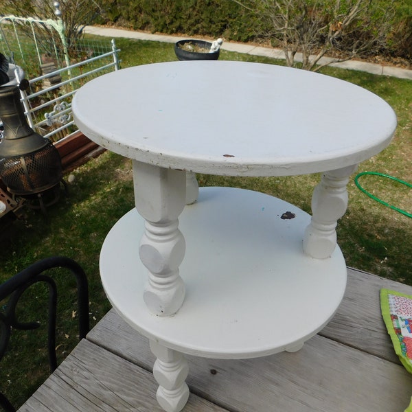 Vintage White Round Wood Table, Spindle Table,  End Table, Plant Table, Vintage home Décor, Country Home Decor, daysgonebytreasures