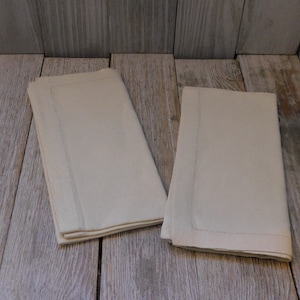 NAPKINS Vintage Set of Off White Napkins, Vintage Napkins, Gift Wrap, Table Covers, Vintage home Decor, Memories, Daysgonebytreasures *
