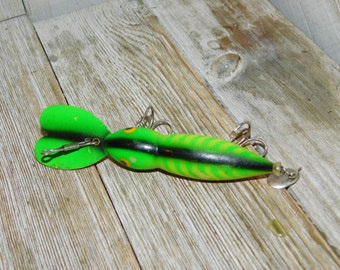 Fish Hook, Vtg Orange Green Large Fish Shaped Fish Hook, Fishing, Fishing equipment, Camping Outdoor Sports Gift Idea Daysgonebytreasures *y