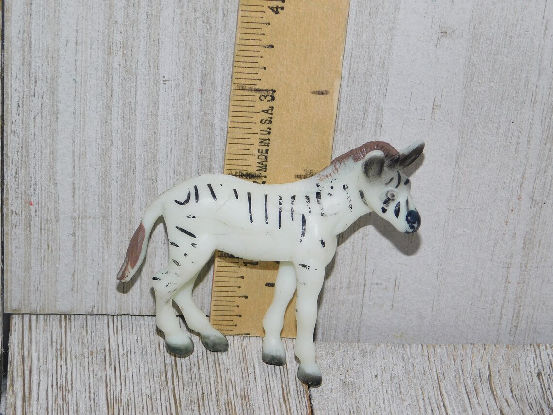 b toys zebra