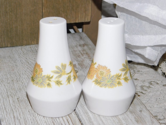 Table Decor Frm House Decor* Country Decor Vintage Salt /& Pepper Shaker Noritake Salt and Pepper Shaker Set Sunny Side Vint Table Ware