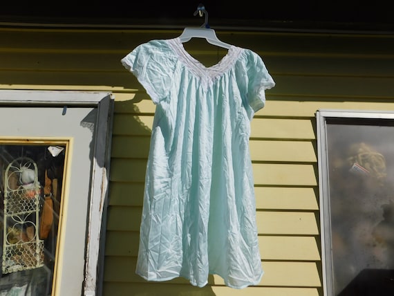 Vintage Light Green Night Gown, Vintage Night Gown