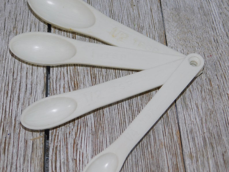Vintage Plastic Measuring Spoons Cooking Use for Toys Etsy
