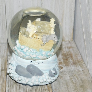 Noah&#39;s Ark Snow Globe, Vintage Noah&#39;s Ark  Snow Globe, Vintage Snow Globe, Vintage Home Décor, Memories, Daysgonebytreasures, **y