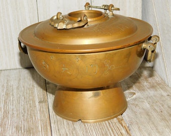 Vtg Brass Asian Chinese Embossed Hot Pot Chafing Dish, Noodle Pan, Vtg Asian Decor, Vtg Home Decor, Vintage Kitchen, Daysgonebytreasures **