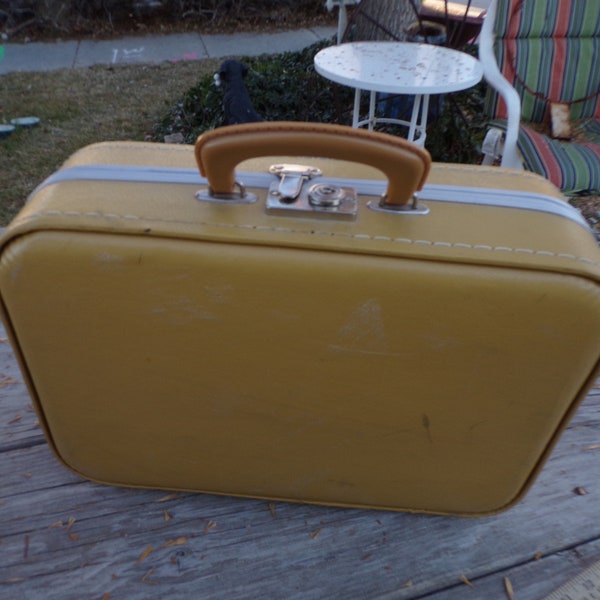 Vtg Mustard Yellow Suitcase Hard Shell Suit Case Accessory Suit Case Pet Bed Storage Wedding Wedding Cards Home Decor Daysgonebytreasures