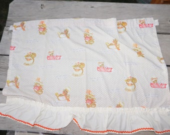Nursery Rhyme Baby Cafe Curtain Bottom, Hey Diddle Diddle, Miss Muffet, There An Old Women,Vintage Baby Quilt, Vintage Baby Room Decor*y