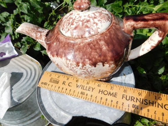 Vintage Dishes Gonder Teapot P,31 Splotches or spotted USA Country Decor Vintage Pottery Teapot Vintage Kitchen Decor Farm House Decor*
