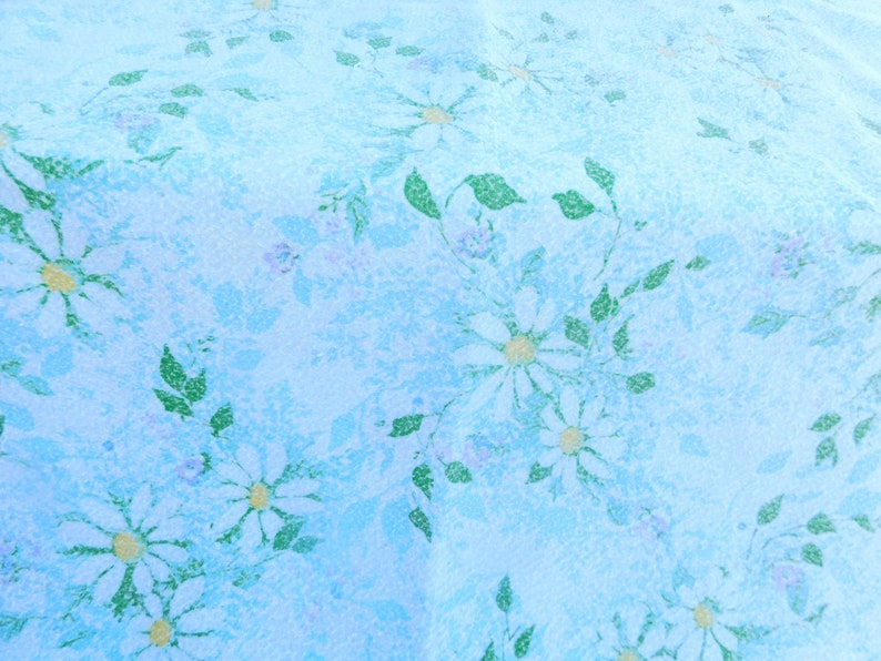 Vintage Daisy Blanket 72 X 85 Vintage Bedding Spring Etsy