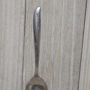 Spoon, Starburst Pattern, Teaspoon, Small Spoon, Vintage Dishes, Vtg Tableware, Memories, Gift, Prop, Daysgonebytreasures *y