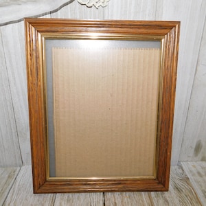 Picture Frame Wood Brown Gold  Vtg Picture Frame Wooden Picture Frame  Home Decor Frame, Country  home Decor, Gift Daysgonebytreasures  *