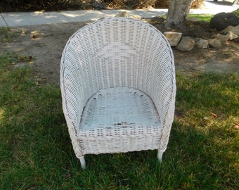 White wicker swivel chair deals