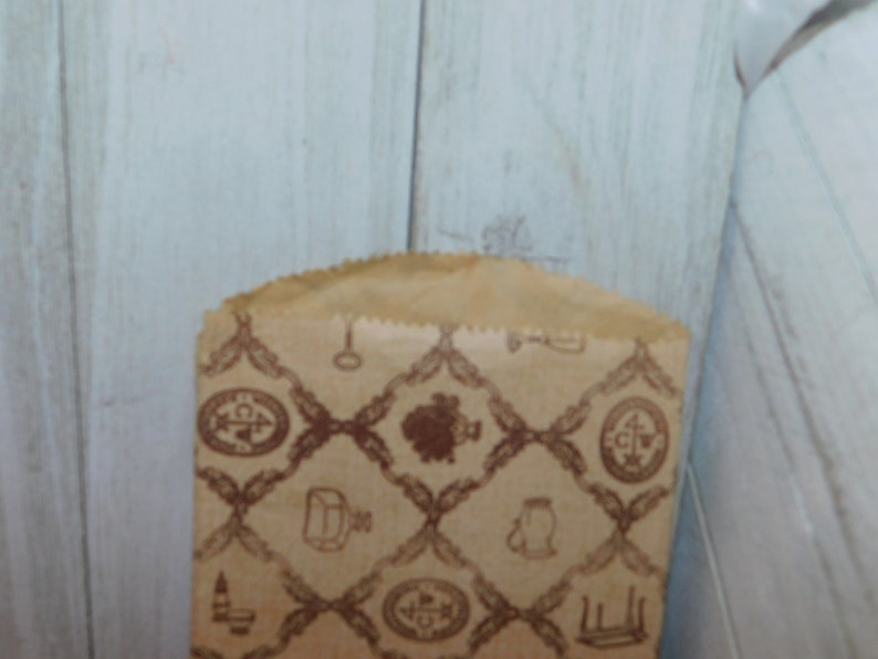 Daysgonebytreasures Prop Vintage Paper Shop Bag Memories Souvenirs Scrap Booking Vintage Williamsburg Restoration Small Paper Bag
