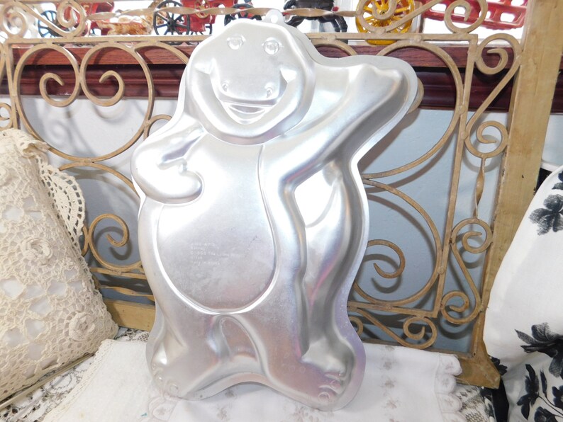 s* Barney Cake pan 1993 Wilton Pan Hard To Find, Barney Cake ,Barney, Barney Birthday Party, Cake Pan, Wilton Cake Pan,: