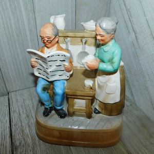 Grandpa and Grandma Ceramic Music Box, Precious Love, Vintage Music Box, Gift, Granny Chic, Memories, Daysgonebytreasures D*