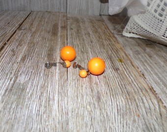 Orange Ball Earring, Earrings Clip On, Vtg Jewelry Orange Jewelry, Orange Earrings, Memories, gift, Prop, Daysgonebytreasures,  *y