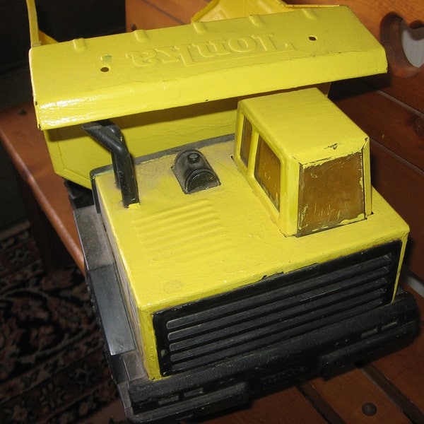 Vintage Tonka Metal Dump Truck