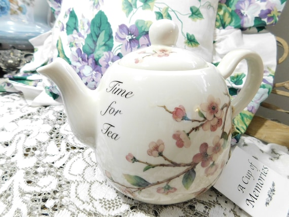 Vintage Dishes Gonder Teapot P,31 Splotches or spotted USA Country Decor Vintage Pottery Teapot Vintage Kitchen Decor Farm House Decor*